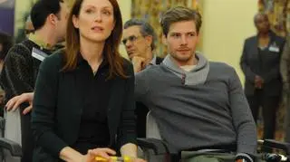 Julianne Moore i Hunter Parrish