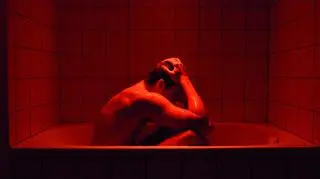 Kadr z filmu "LOVE" Gaspara Noe