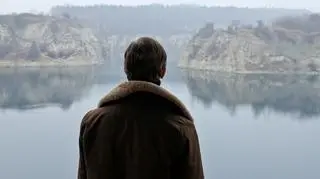 Kadr z filmu Marcina Koszałki "Czerwony pająk"