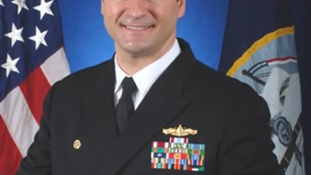 Kapitan USS Ramage Peter G. Galluch (ramage.navy.mil)