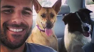 Kapral Nathan Cirillo ze swoimi psami