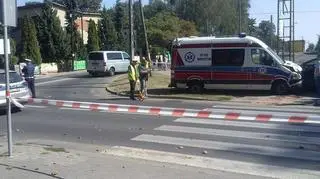 Karetka zderzyła się z samochodem osobowym w pobliżu szpitala