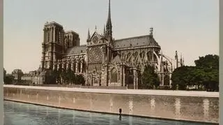 Katedra Notre Dame na archiwalnych zdjęciach