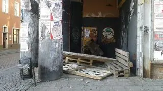 Kibole podpalili skłot anarchistów