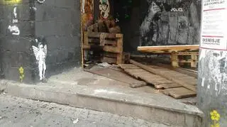 Kibole podpalili skłot anarchistów