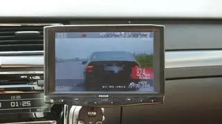 Kierował i pił piwo – policjanci zatrzymali go dzięki komunikatom kierowców przekazywanych przez cb-radio