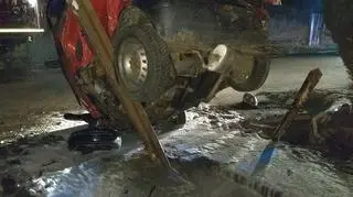 Kierowca BMW uszkodził trzy samochody