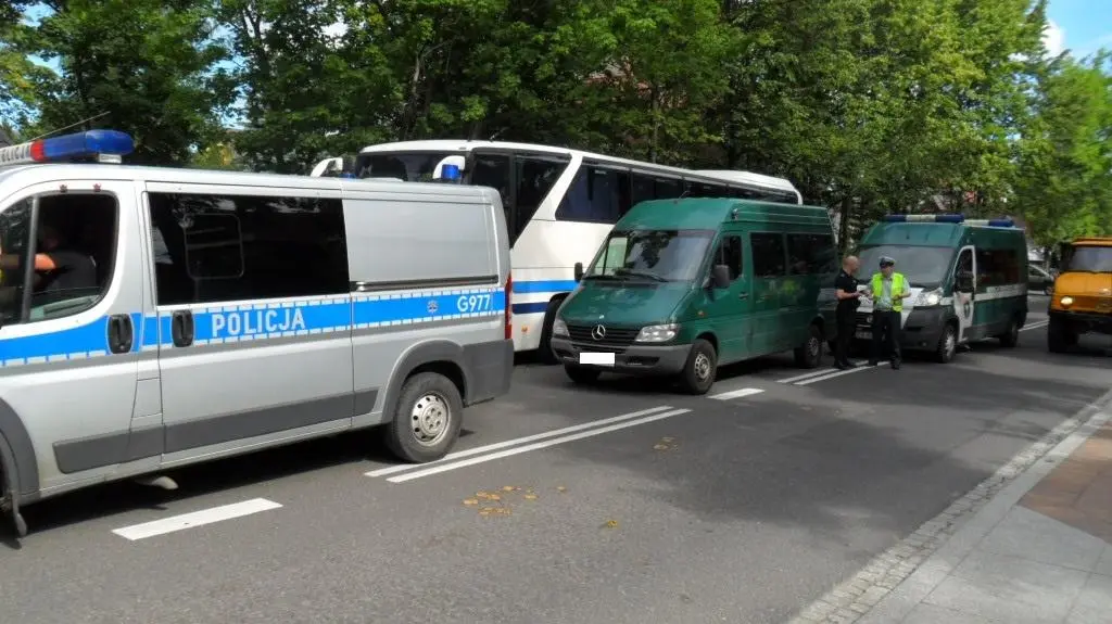 Kierowca busa uciekał z pasażerami