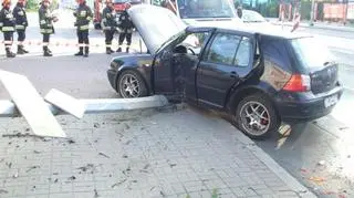 Kierowca skosił latarnię