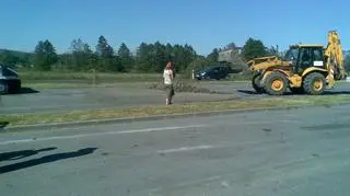 Kierowca wrócił na miejsce i zebrał cały beton (foto: Michał)