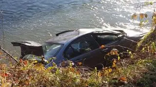 Kierujący nie odniósł obrażeń zagrażających bezpośrednio życiu