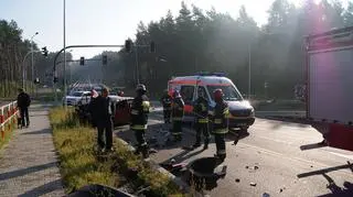 Kierujący wjechał wprost pod nadjeżdżającą od strony drogi krajowej cysternę