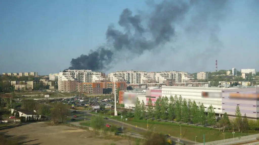 Kłęby dymu nad Katowicami