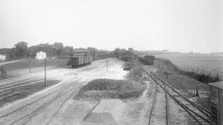 Kolej otwarto w 1902r.