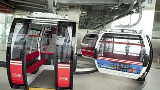 Kolejka liczy 34 wagoniki