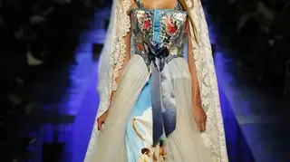 Kolekcja "Les Vierges", suknia "Apparitions", Haute couture wiosna-lato 2007