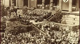 Koncert na schodach muzeum w trakcie XII Ogólnoniemieckiego Zjazdu Śpiewaczego