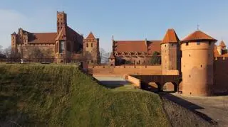 Aktualnie czytasz: Turyści przejdą przez historyczną bramę zamku Krzyżaków 