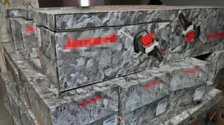 Kradli towar z tirów