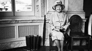 Królowa Elżbieta II zaprosiła Bryana Adamsa do Pałacu Buckingham w 2001 roku