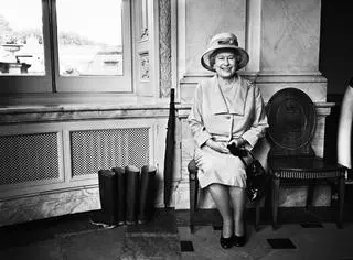 Królowa Elżbieta II zaprosiła Bryana Adamsa do Pałacu Buckingham w 2001 roku