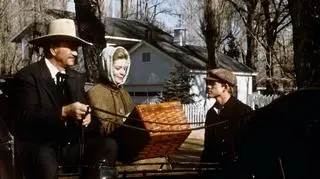 Lauren Bacall i John Wayne w filmie "Rewolwerowiec", 1976