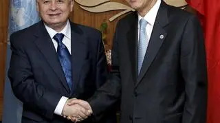 Lech Kaczyński i sekretarz generalny ONZ Ban Ki Mun podczas spotkania w siedzibie Narodów Zjednoczonych w Nowym Jorku.