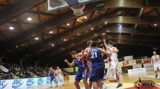 Macz koszykarzy Polonii Leszno