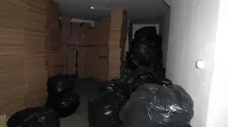 Magazyn z nielegalnym tytoniem