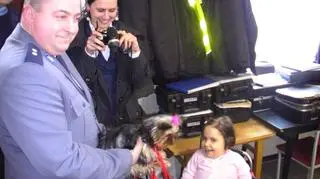 Mała Dominika była w szoku / Policja Świecie