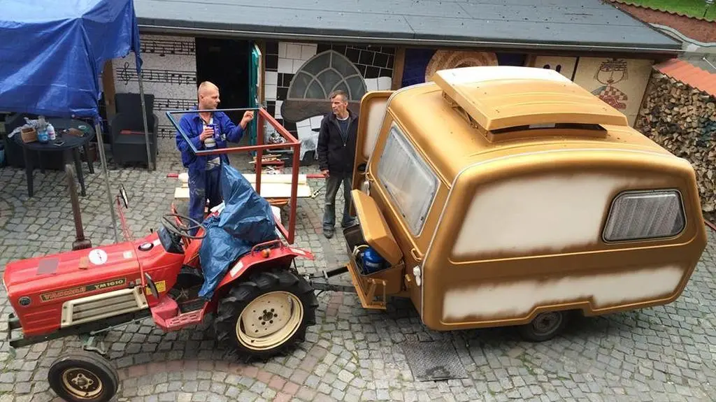 Malowanie przyczepy