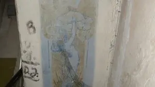 Malowidłaodkryto na klatce schodowej jednej z kamienic
