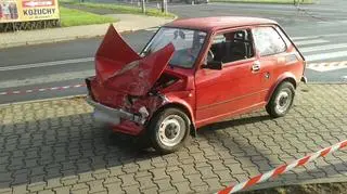 Maluch uderzyłw  pędzącą karetkę