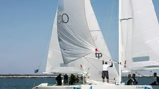 Marek Stańczyk w porcie Emilia-Romagna, Włochy - 31 pozycja w ISAF.