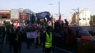 Marsz przebiega spokojnie - informują policjanci