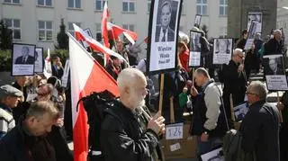 Marsz z portretami w Warszawie