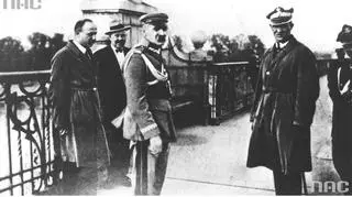 Marszałek Polski Józef Piłsudski (na pierwszym planie z lewej) w towarzystwie m