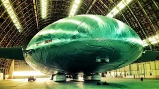 Maszyna Brytyjczyka oparta jest na koncepcji i technologii sterowca Aeroscraft, przygotowywanego obecnie dla amerykańskiej armii