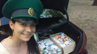 Medykamenty dla pograniczników ukraińskich gotowe do odprawy. Na zdjęciu - Anżelika Makogon 