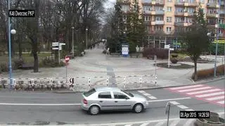 Mężczyzna spacerował nago