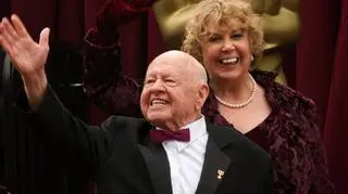 Mickey Rooney ze swoją ósmą żoną, Jan Rooney, na rozdaniu Oscarów w 2009 roku