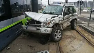 Miejsce zderzenia tramwaju z mitsubishi