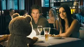 Mila Kunis w tegorocznym komediowym hicie "Ted" zagrała u boku Marka Wahlberga