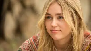 Miley Cyrus w serialu "Crisis in Six Scenes"
