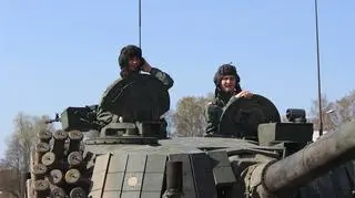 Misiewicz na czołgu