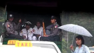 Na birmańskich ulicach wciąż rządzi wojsko (PAP/EPA)