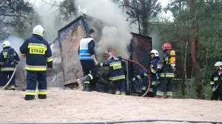 Na drogę wysypano mnóstwo piasku