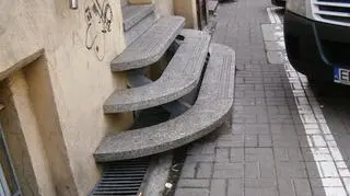 Na mapie nie brakuje niedostosowanych schodów