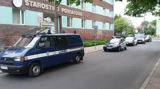 Na miejsce przyjechały cztery radiowozy