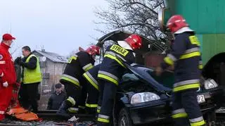 Na miejsce wezwano straż pożarną i pogotowie(fot. Kanut Piotr)